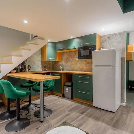 Full Equipment Designed In The Heart Of For 4 People Budapest