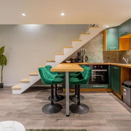 Full Equipment Designed In The Heart Of For 4 People Apartment *