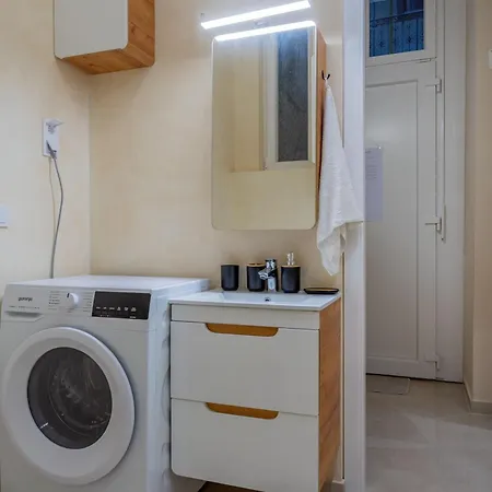 Full Equipment Designed In The Heart Of For 4 People Apartment *
