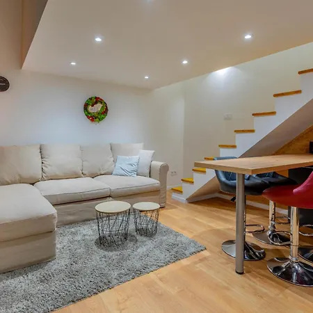 Full Equipment Designed In The Heart Of For 4 People Apartment *