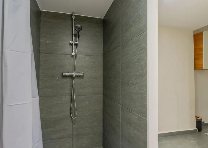 Full Equipment Designed In The Heart Of For 4 People Appartement Budapest