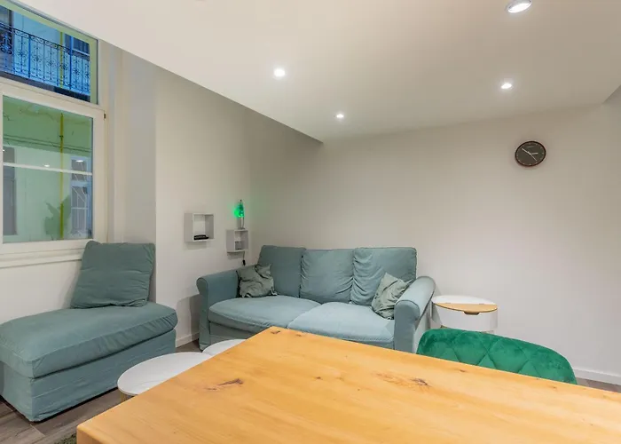 Full Equipment Designed In The Heart Of For 4 People Appartement *