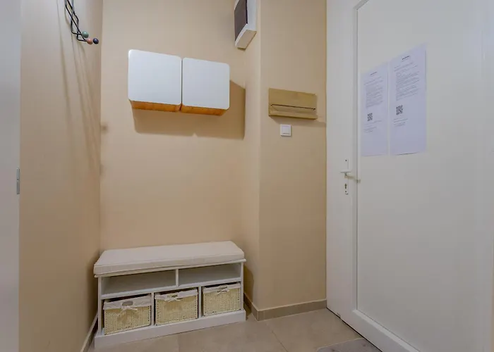 Full Equipment Designed In The Heart Of For 4 People Appartement