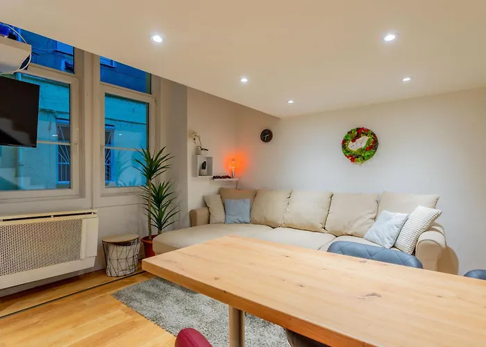 Full Equipment Designed In The Heart Of For 4 People Appartement